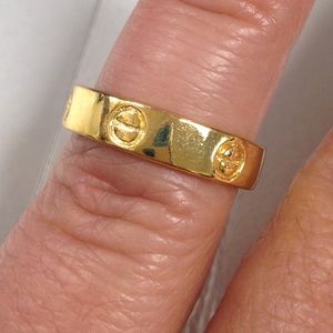 Designer inspired gold color screws ring 5.5